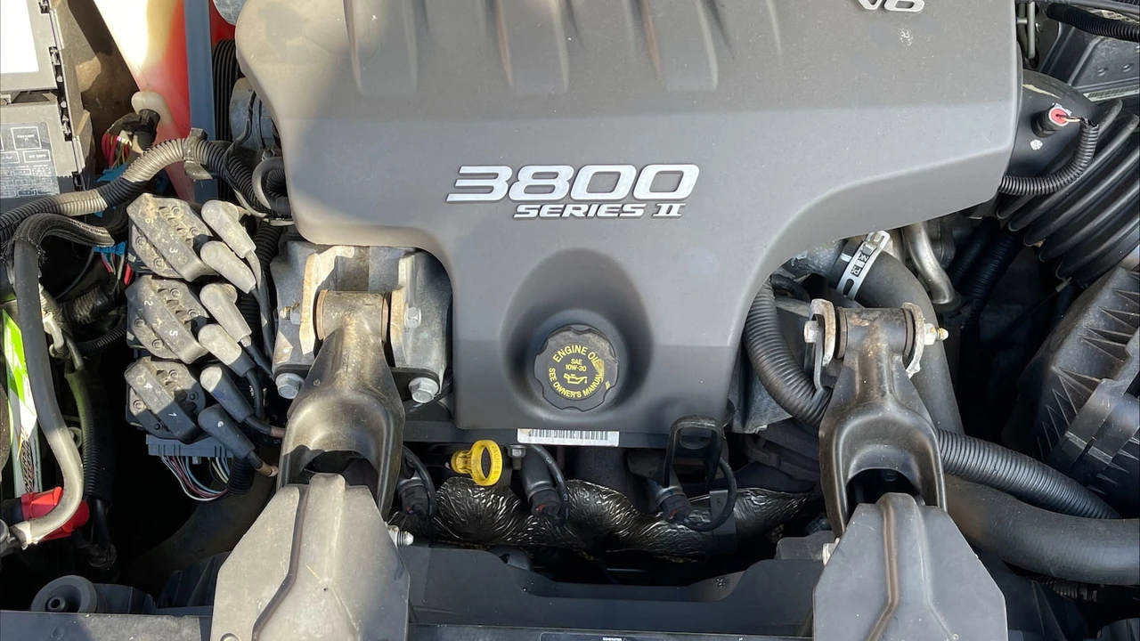 2002 Chevrolet Monte Carlo 6th Gen - Image 8 of 11
