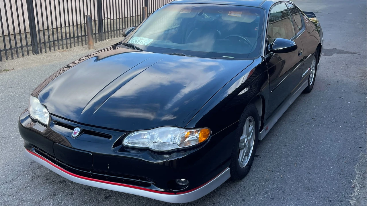 2002 Chevrolet Monte Carlo 6th Gen - Image 11 of 11