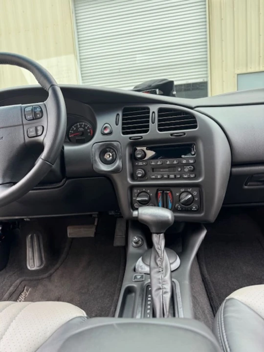 2002 Chevrolet Monte Carlo 6th Gen - Image 25 of 31