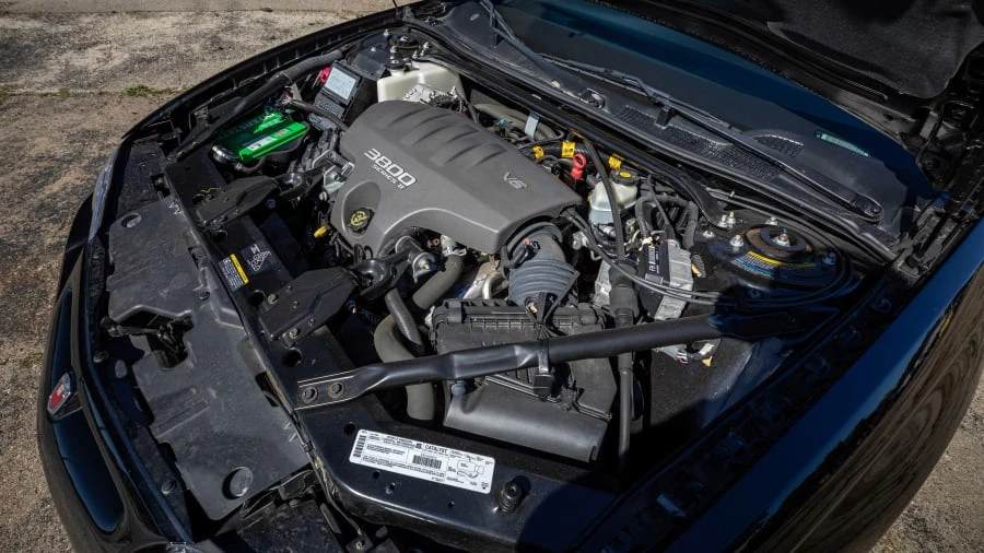 2002 Chevrolet Monte Carlo 6th Gen - Image 6 of 14