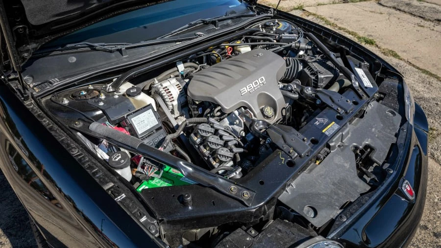 2002 Chevrolet Monte Carlo 6th Gen - Image 8 of 14