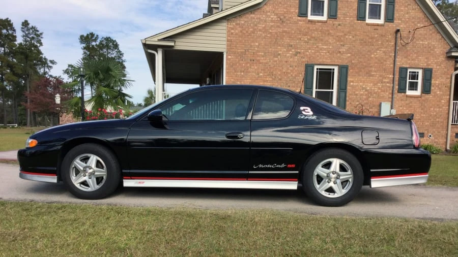 2002 Chevrolet Monte Carlo 6th Gen - Image 2 of 12