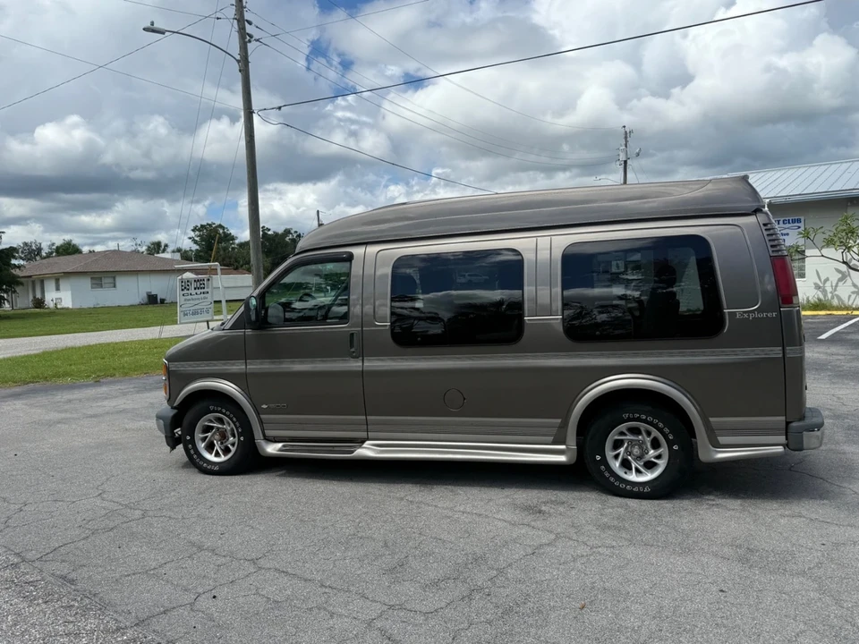 2002 Chevrolet Express - Image 6 of 21