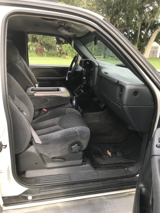 2002 Chevrolet Avalanche - Image 8 of 20