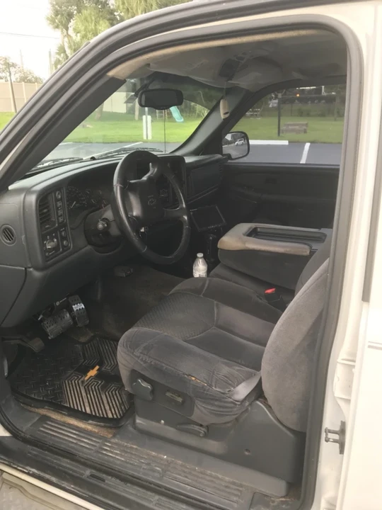2002 Chevrolet Avalanche - Image 13 of 20
