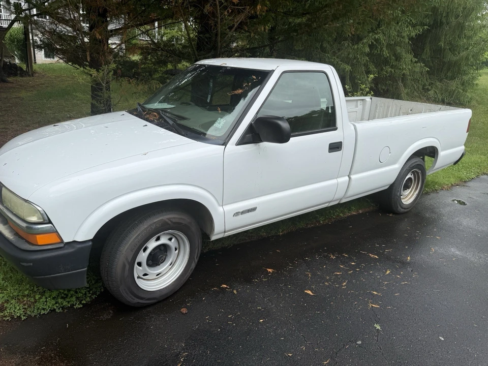 2002 Chevrolet S-10 - Image 3 of 6