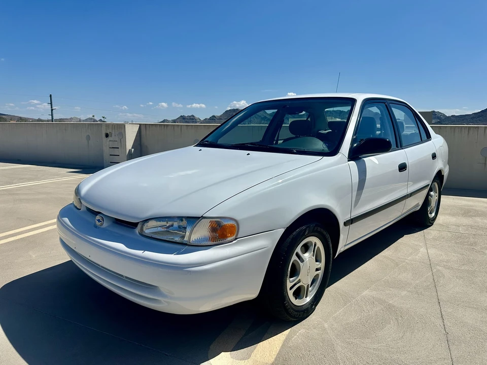 2002 Chevrolet - Image 4 of 31