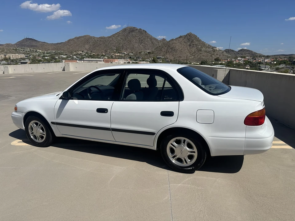 2002 Chevrolet - Image 7 of 31