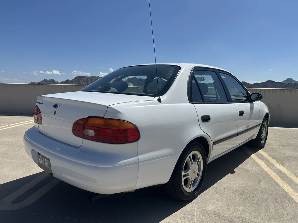 2002 Chevrolet - Image 19 of 31