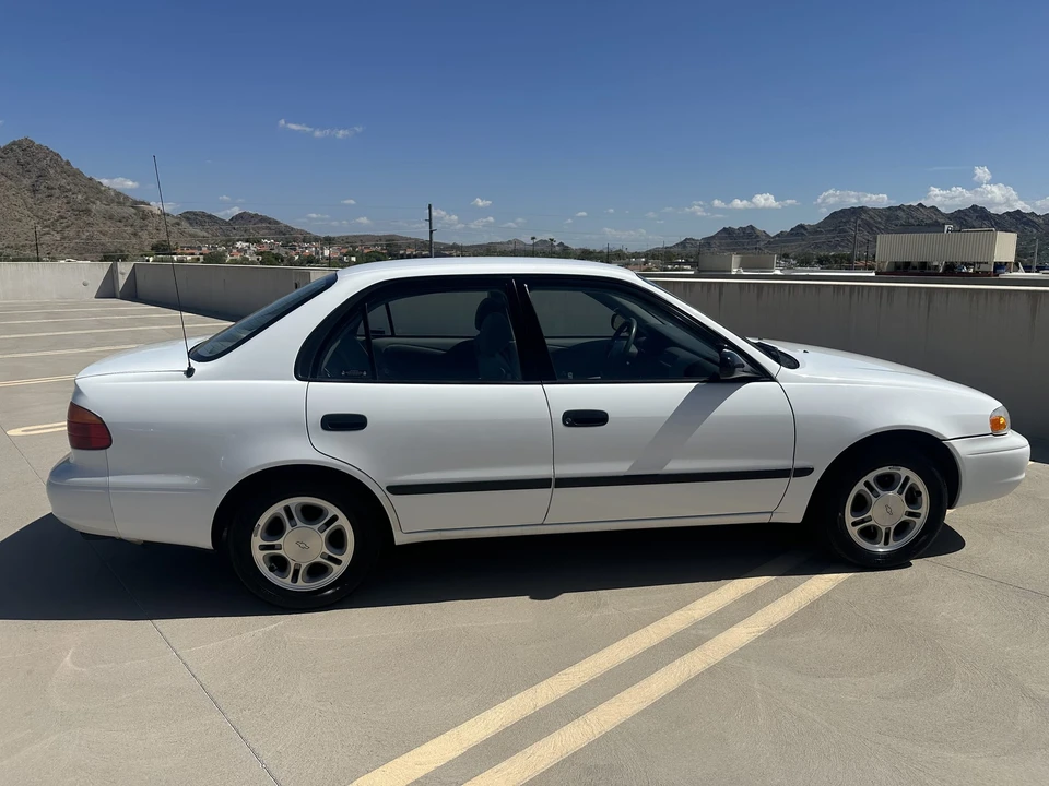 2002 Chevrolet - Image 22 of 31