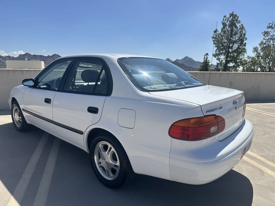 2002 Chevrolet - Image 10 of 31