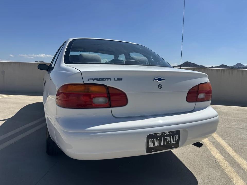 2002 Chevrolet - Image 12 of 31