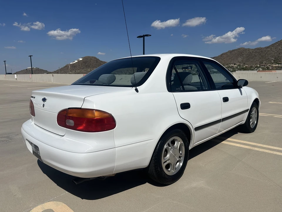2002 Chevrolet - Image 20 of 31
