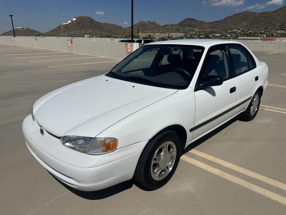2002 Chevrolet - Image 3 of 31