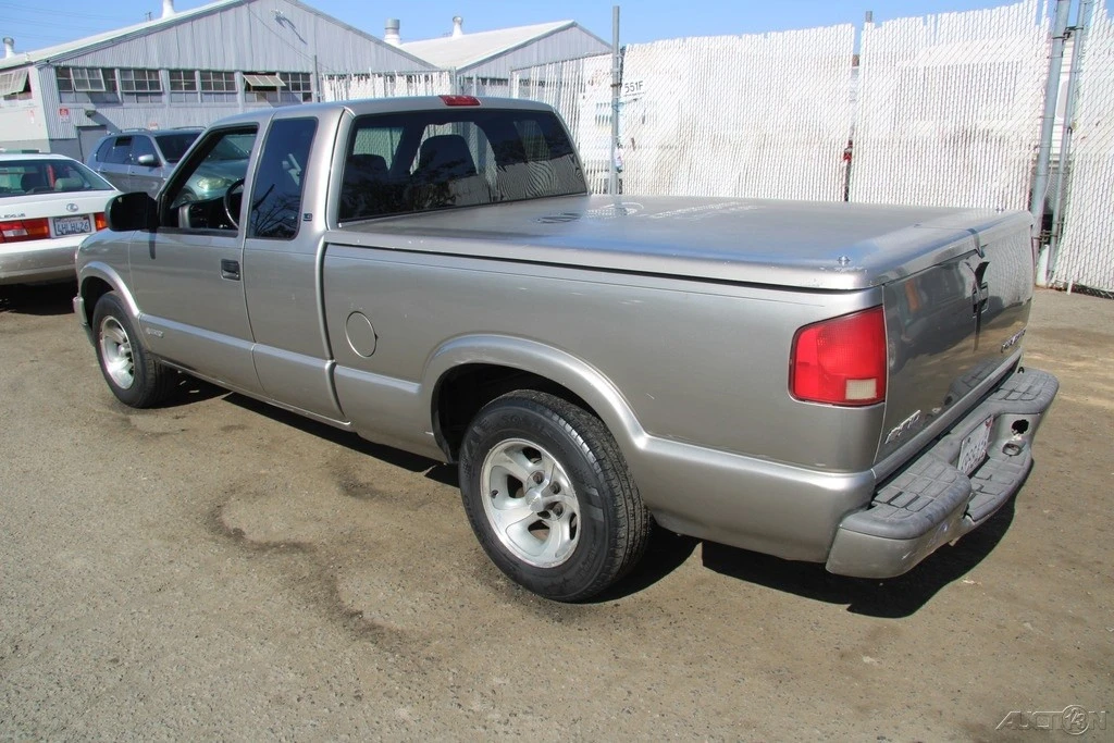 2002 Chevrolet S-10 Blazer 2nd Gen - Image 4 of 21
