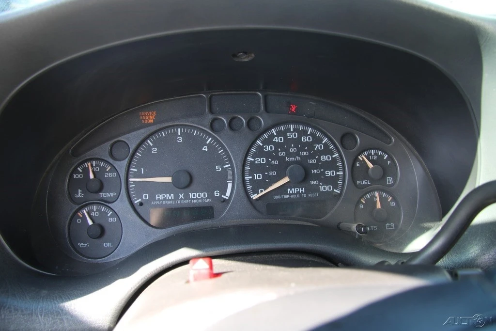 2002 Chevrolet S-10 Blazer 2nd Gen - Image 14 of 21