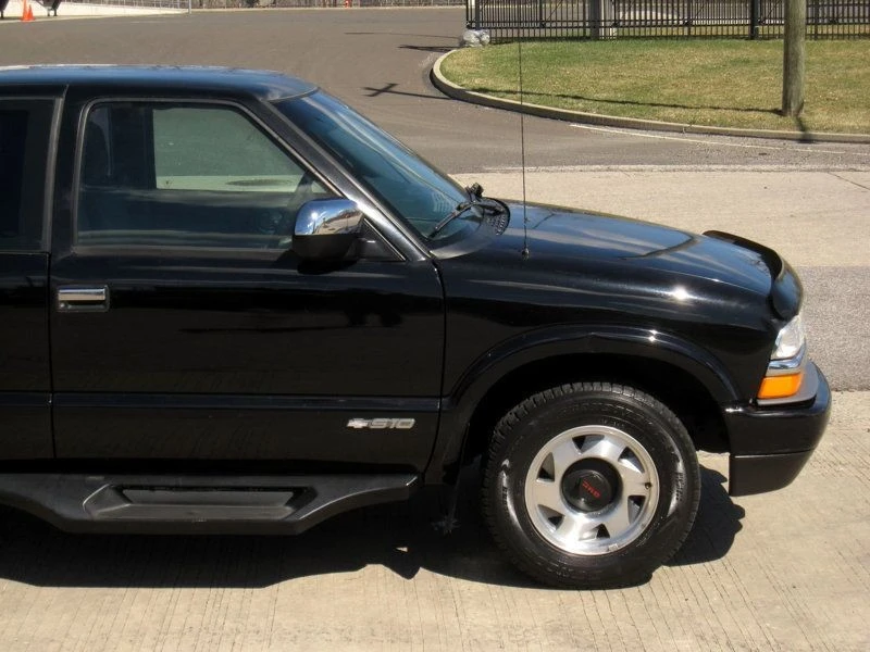 2002 Chevrolet S-10 - Image 7 of 12