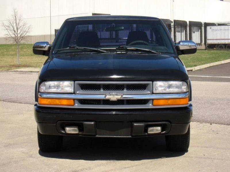 2002 Chevrolet S-10 - Image 5 of 12