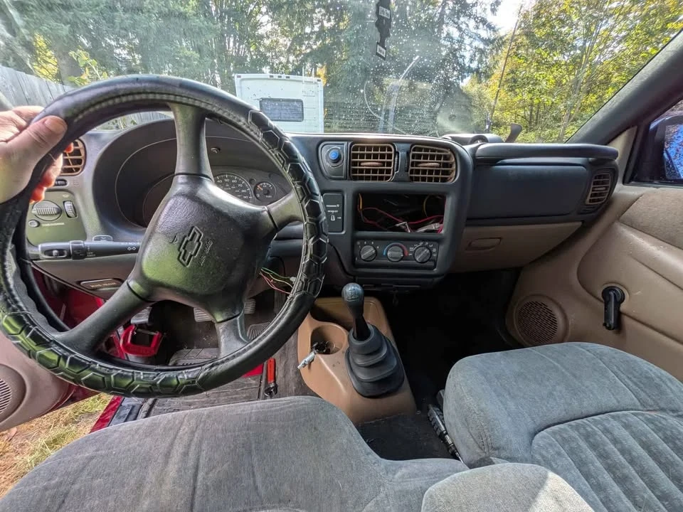 2002 Chevrolet S-10 - Image 7 of 7