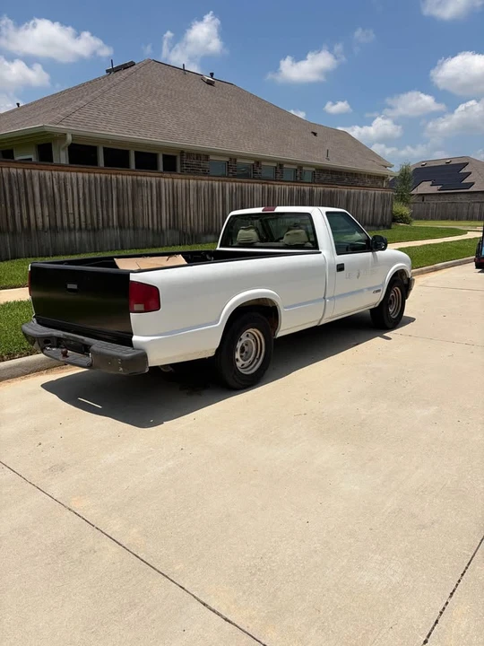 2002 Chevrolet S-10 - Image 5 of 15