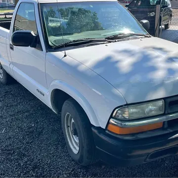 2002 Chevrolet S-10 Pickup 2D 6 ft