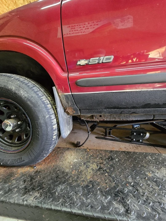 2002 Chevrolet S-10 Blazer 2nd Gen - Image 4 of 21