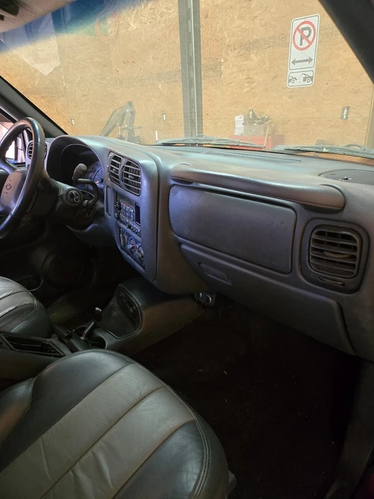 2002 Chevrolet S-10 Blazer 2nd Gen - Image 16 of 21
