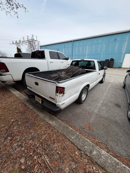 2002 Chevrolet S-10 - Image 3 of 7