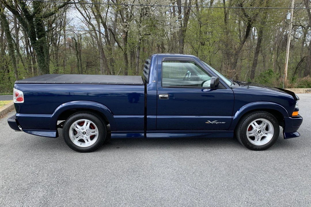 2002 Chevrolet S-10 - Image 3 of 5
