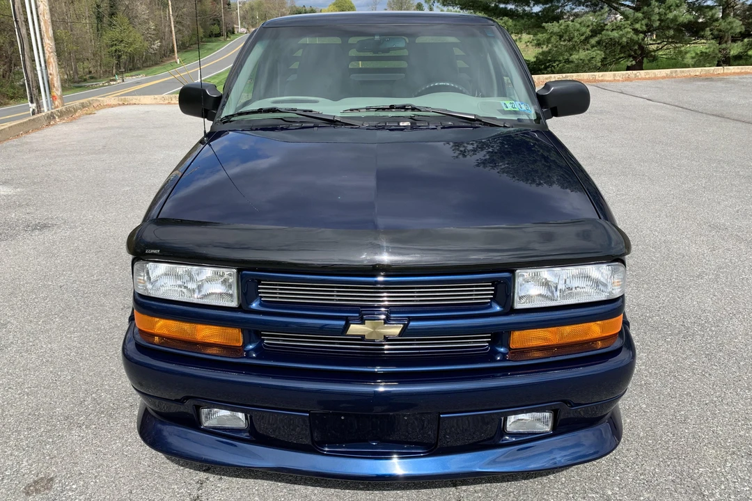 2002 Chevrolet S-10 - Image 2 of 5