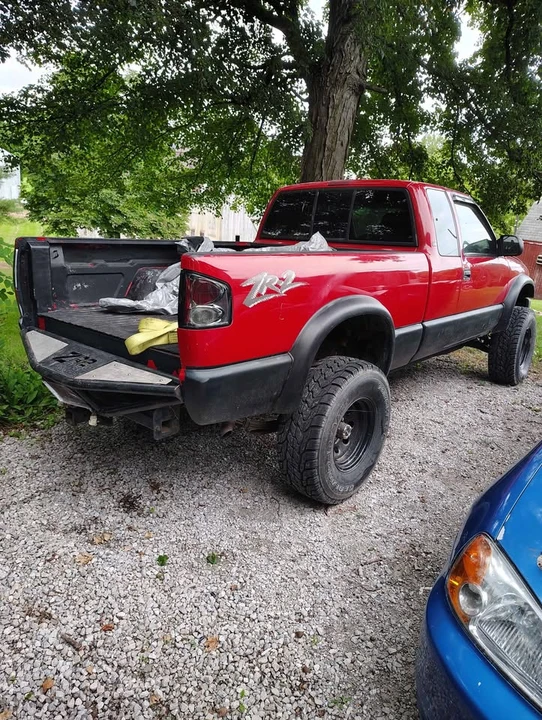 2002 Chevrolet S-10 Blazer 2nd Gen - Image 3 of 5