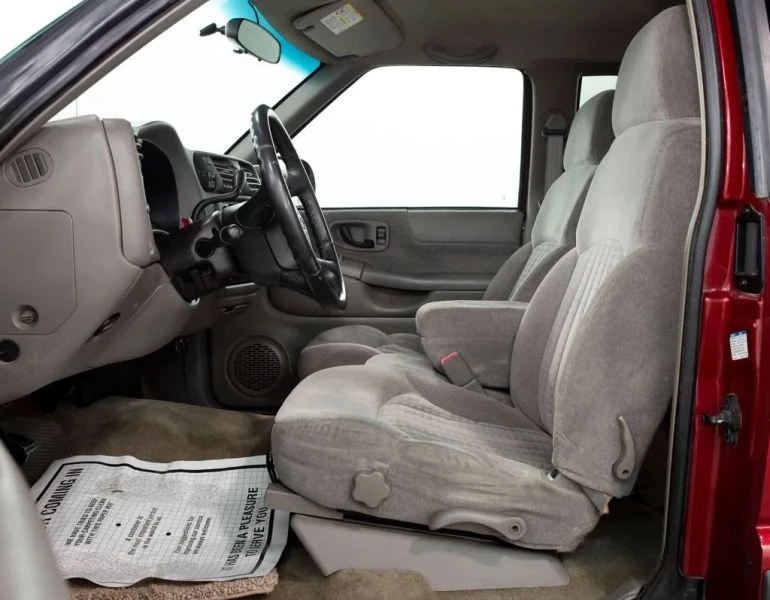 2002 Chevrolet S-10 - Image 8 of 12