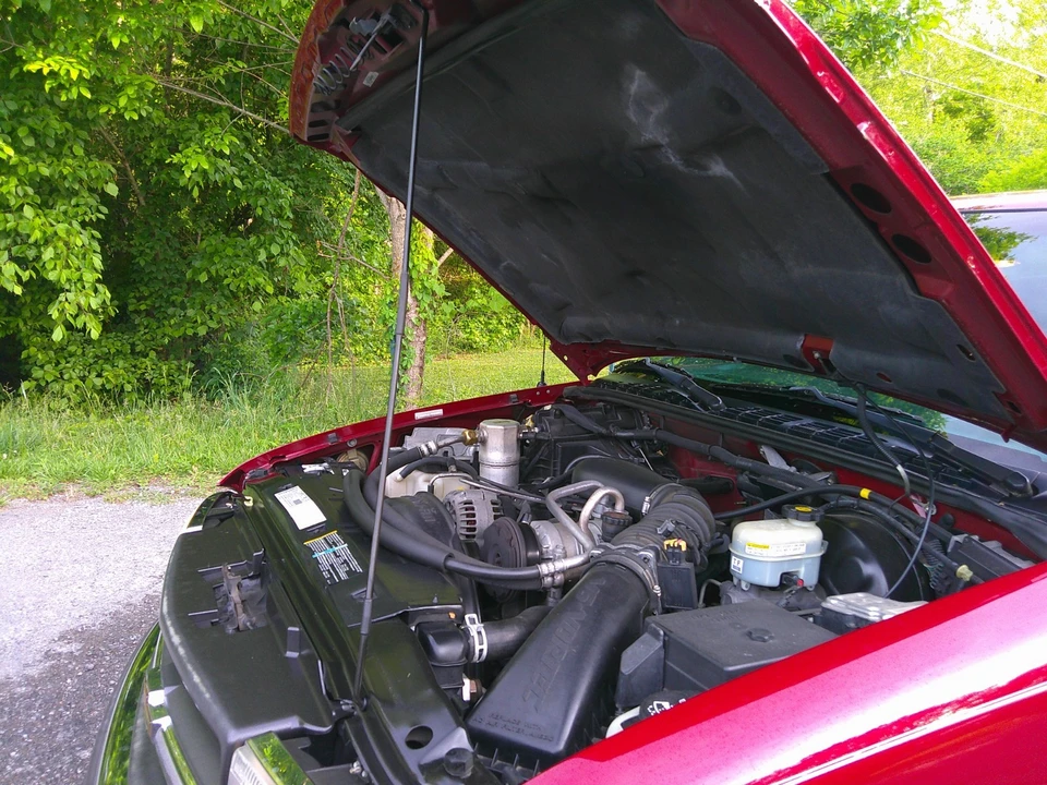 2002 Chevrolet S-10 - Image 18 of 23