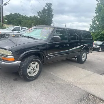 2002 Chevrolet S10 LS 4X4