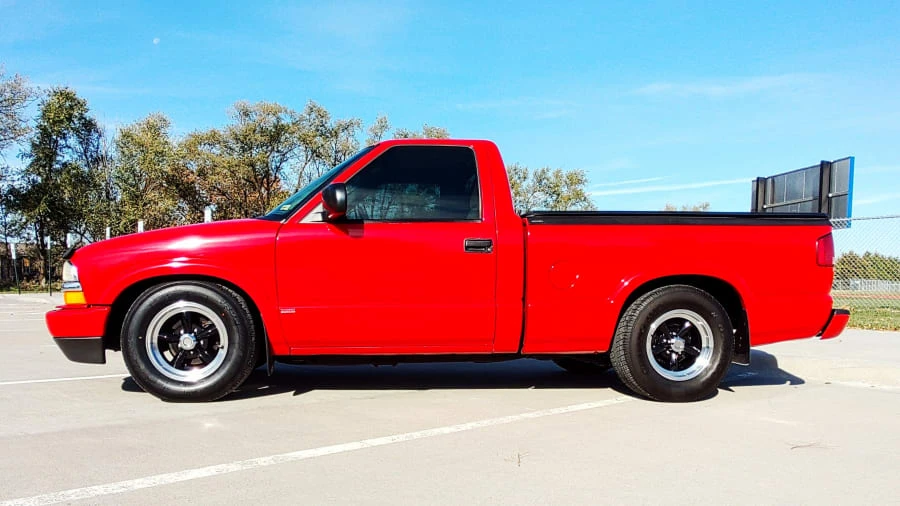 2002 Chevrolet S-10 - Image 2 of 7