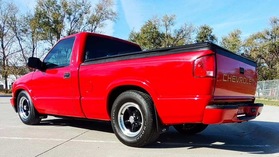2002 Chevrolet S-10 - Image 3 of 7