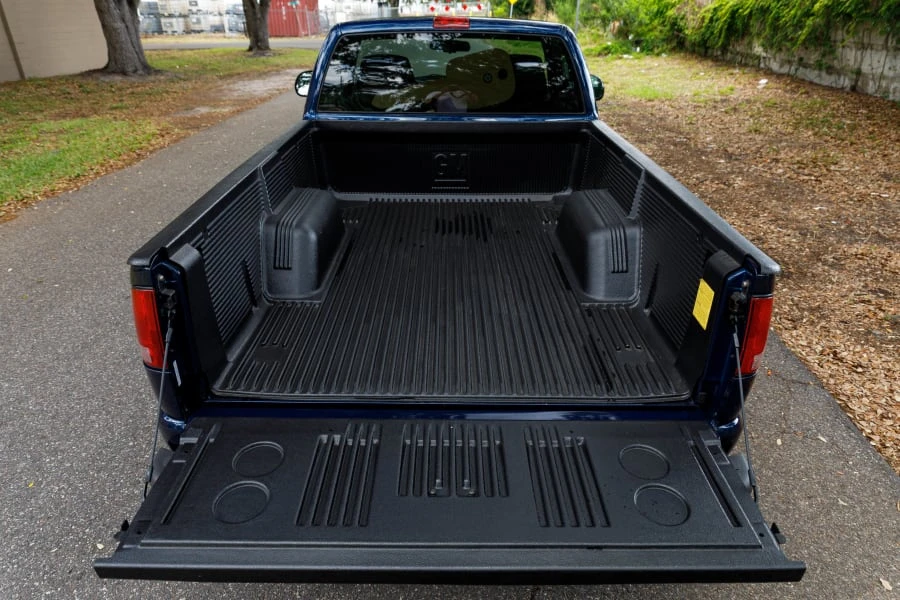 2002 Chevrolet S-10 - Image 26 of 31