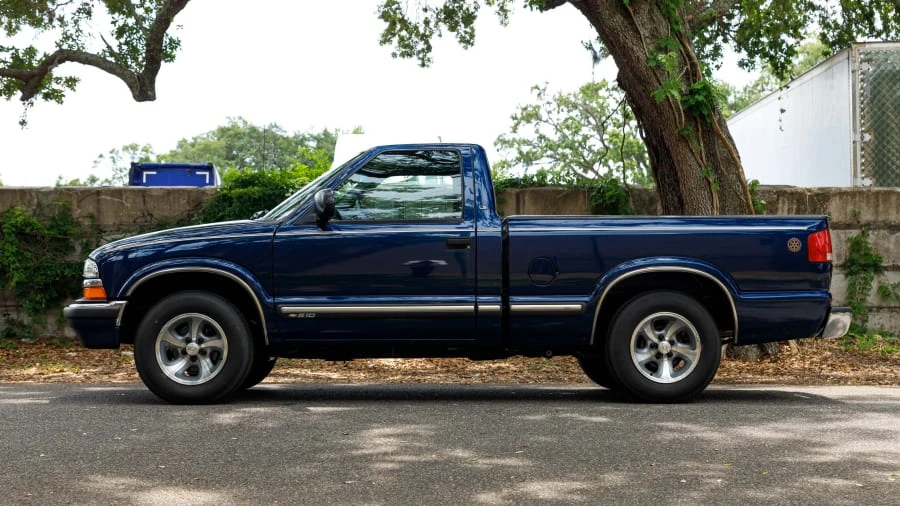 2002 Chevrolet S-10 - Image 15 of 31