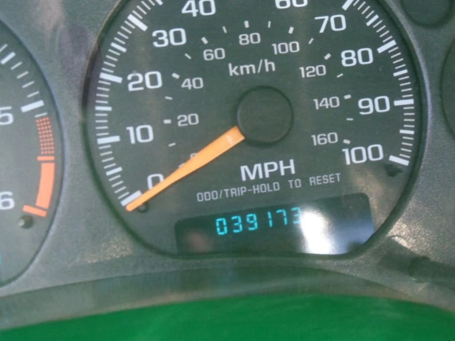 2002 Chevrolet S-10 - Image 5 of 8