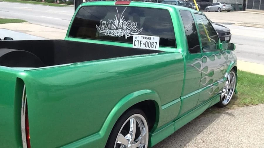 2002 Chevrolet S-10 - Image 3 of 6