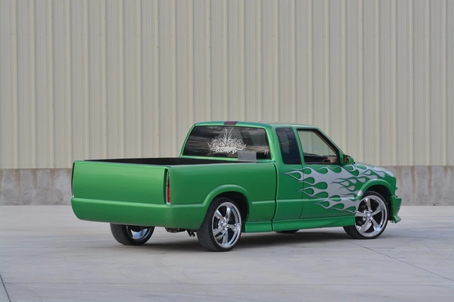2002 Chevrolet S-10 - Image 3 of 12