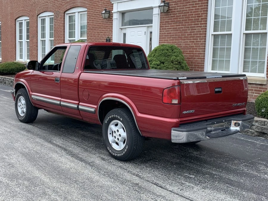 2002 Chevrolet S-10 - Image 3 of 7