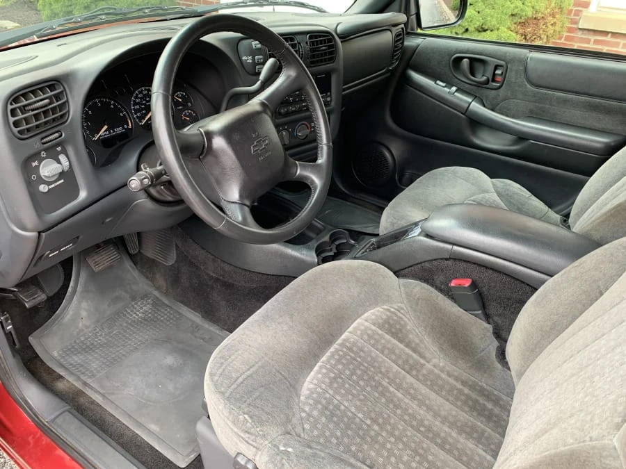 2002 Chevrolet S-10 - Image 4 of 7