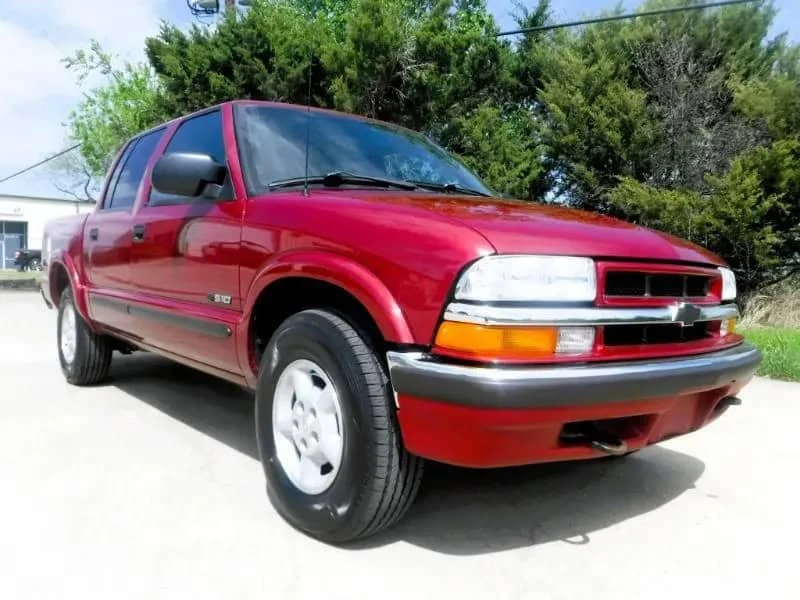 2002 Chevrolet S-10 - Image 2 of 31