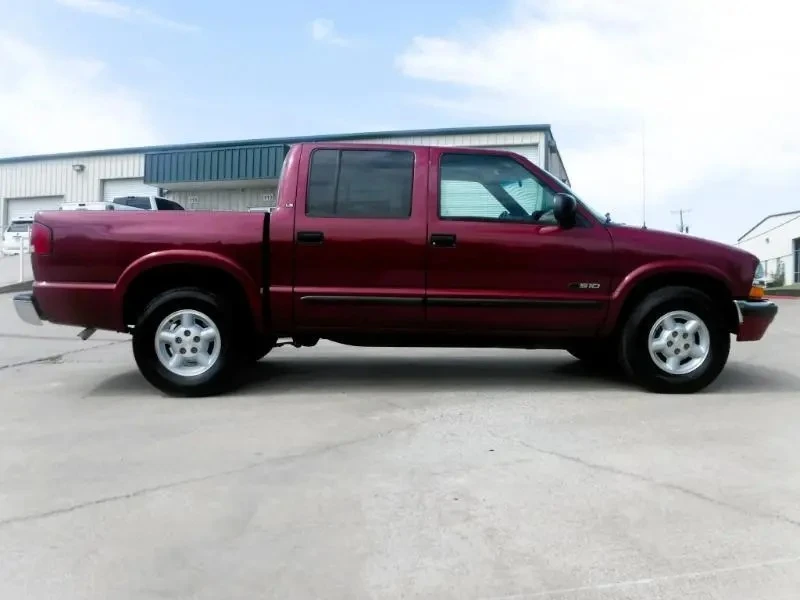 2002 Chevrolet S-10 - Image 9 of 31