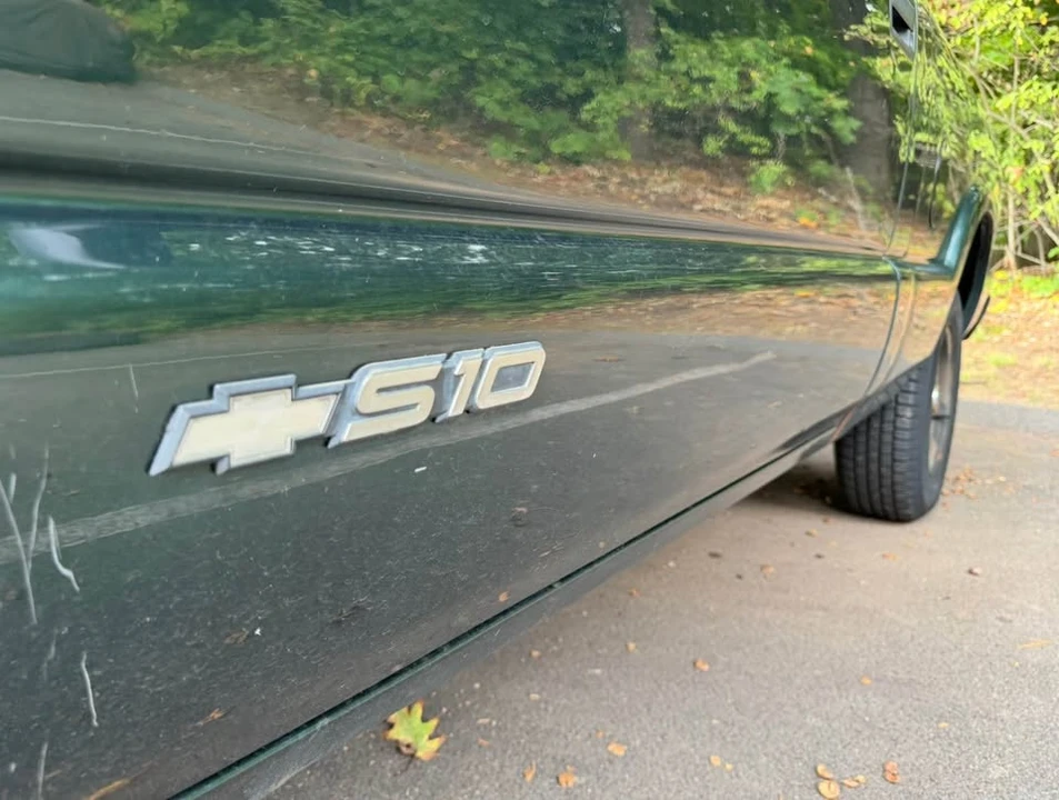 2002 Chevrolet S-10 - Image 4 of 13