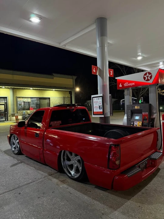 2002 Chevrolet SS - Image 2 of 4