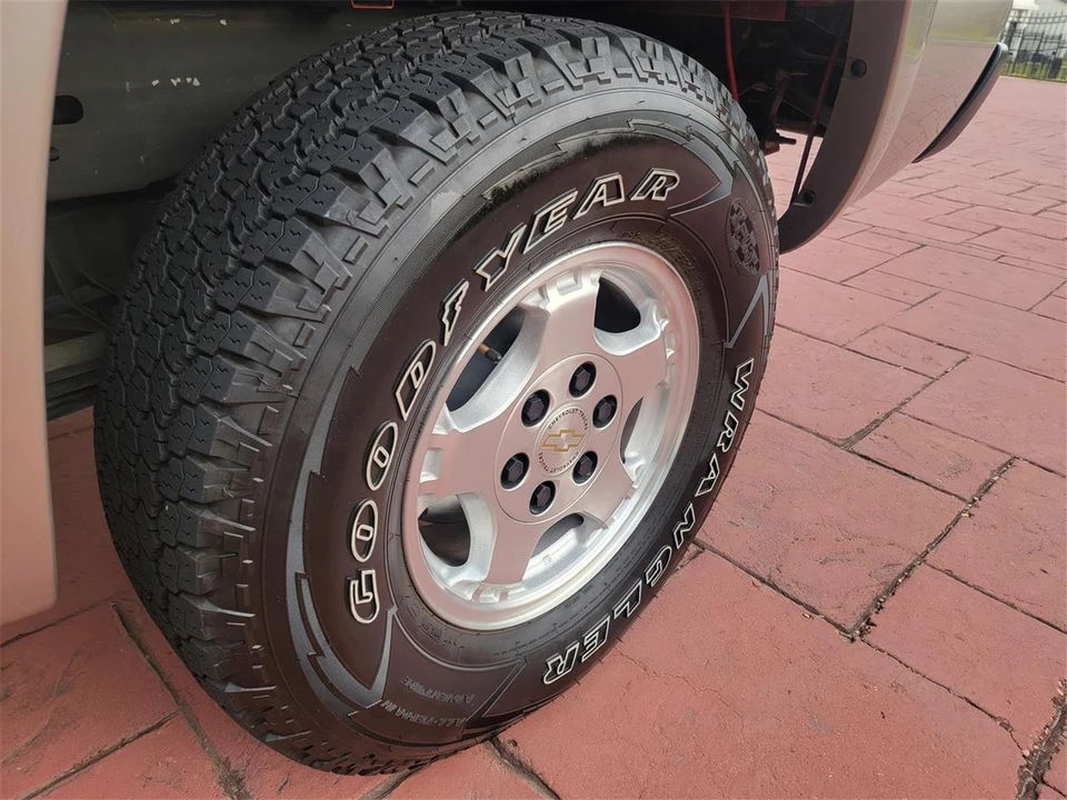 2002 Chevrolet Silverado 1st Gen - Image 18 of 31