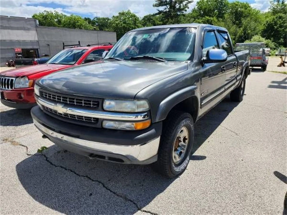 2002 Chevrolet Silverado 1st Gen - Image 2 of 11