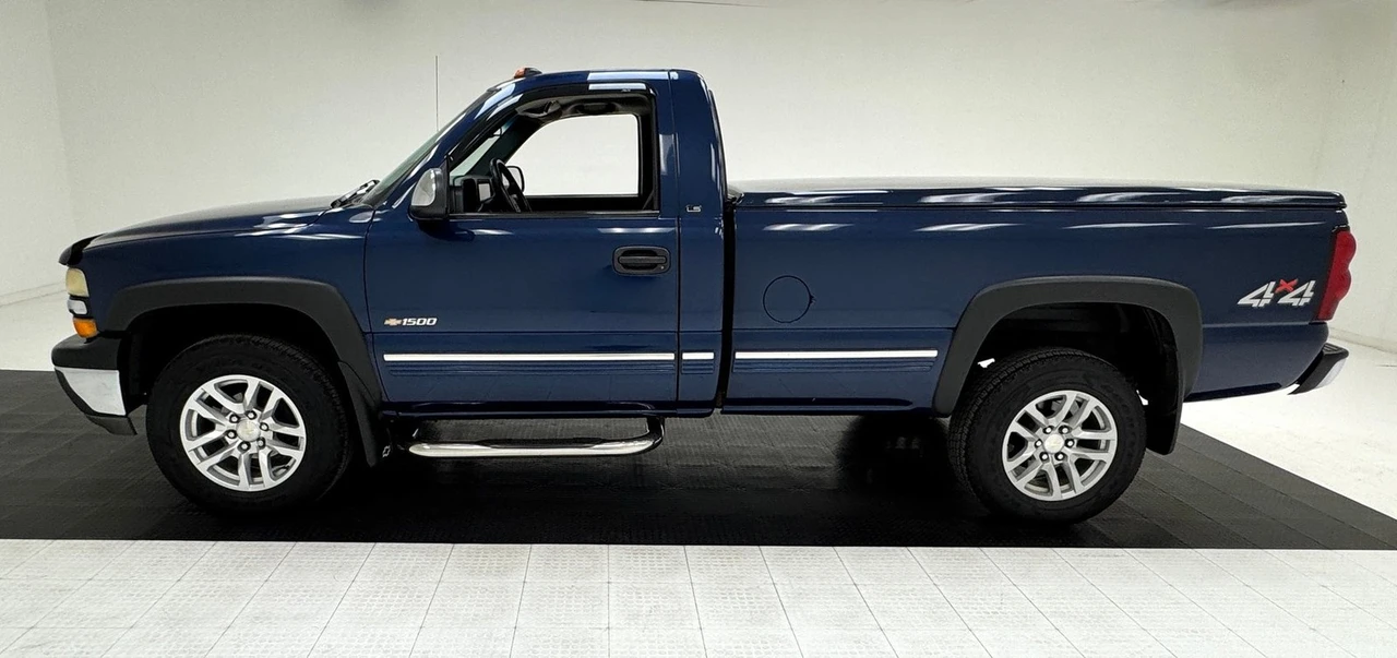 2002 Chevrolet Silverado 1st Gen - Image 2 of 21